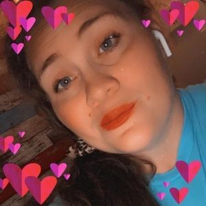 Meet your Posher, Hollie faye